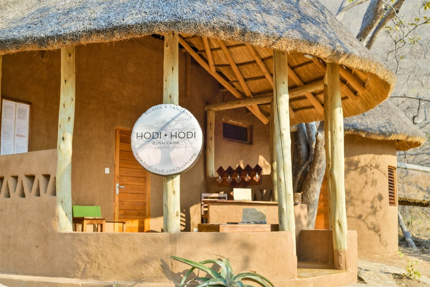 The Hodi Hodi bush camp entrance and sign